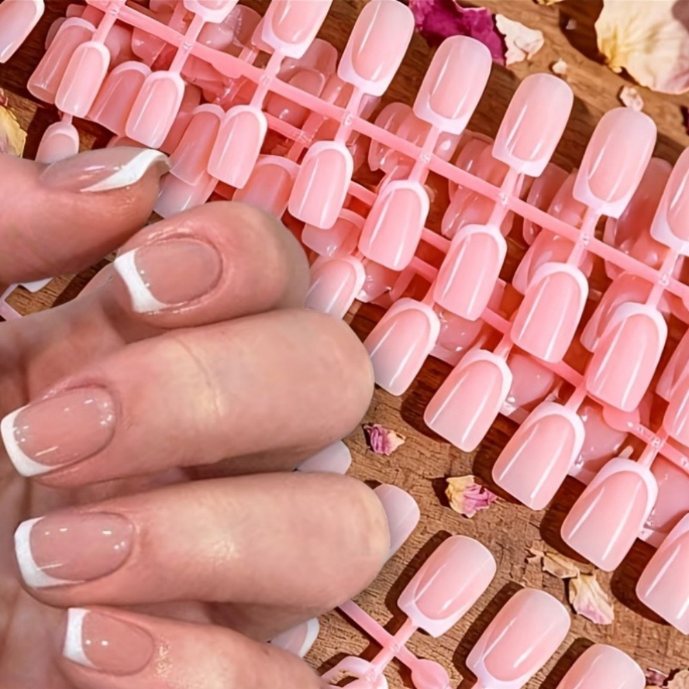 Nail Art Glossy - 120 قطعة من الأظافر الاصطناعية القصيرة