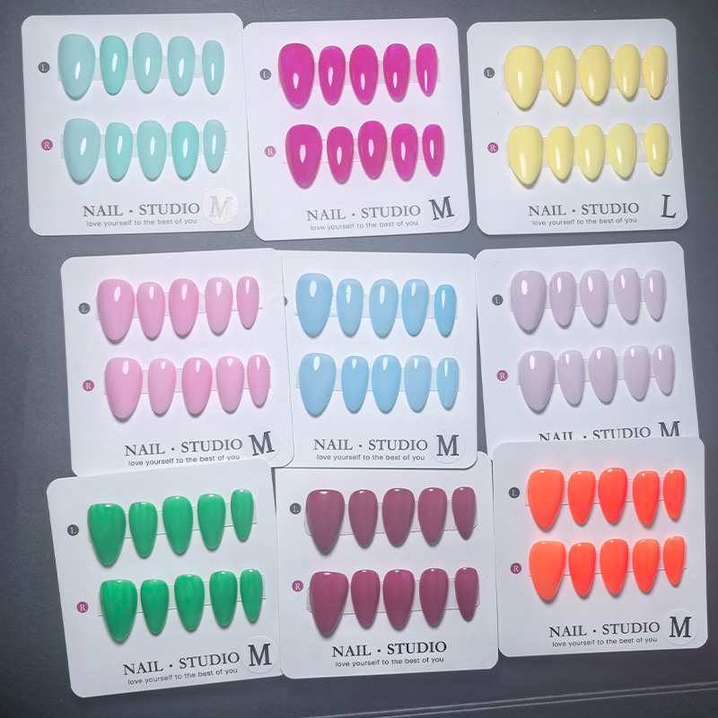 Nail Art Yellow - 10 قطع من الأظافر الاصطناعية المصنوعة