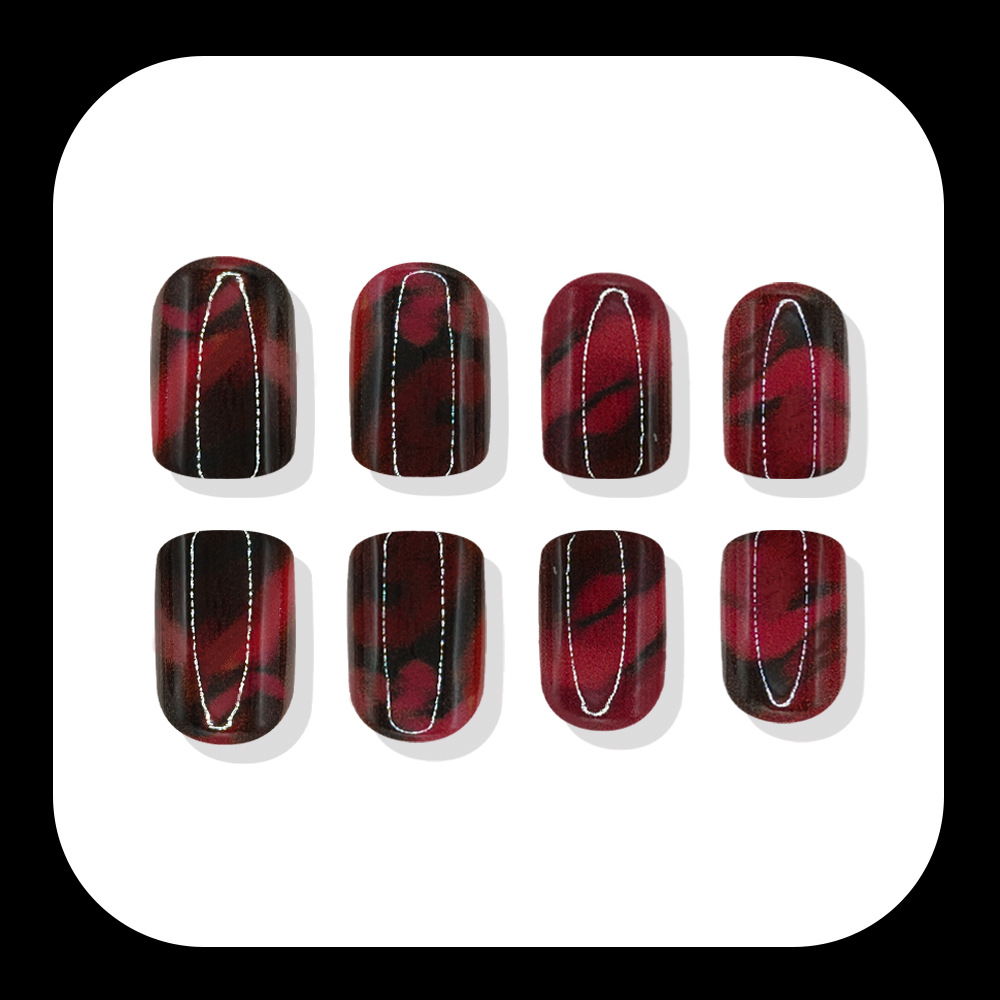 24 قطعة من الأظافر الاصطناعية  - مراجعة Nail Art Glossy وسعره