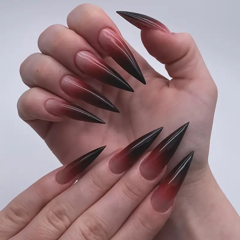 24 قطعة من الأظافر الاصطناعية  - مراجعة Nail Art Glossy وسعره